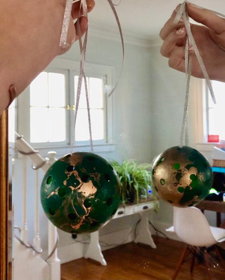 Pickleball ornament from broken pickleballs DIY